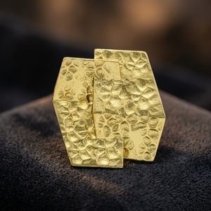 SOUMYA CREATIONS - Pendientes de Mujer Modernos de Latón Hechos a Mano con Baño de Oro y Diseño de Concha de Mariposa y Perla de Rajasthan - Product Image 2