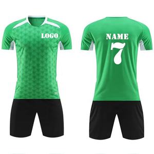 Offre spéciale, uniforme de football avec logo personnalisé par sublimation à séchage rapide, kits de football bon marché pour hommes et enfants, <span class=keywords><strong>maillot</strong></span> de football multicolore, chaussettes courtes - Product Image 6