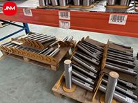 Goupille de bras d'excavatrice pour articulation pivotante du bras de levage