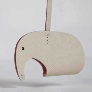 Lovely PU Leather Elephant Bag Charm Cute Animal Pendant Keyring Backpack Decoration Fashion Business Portable Embossed <b>Keychain</b> - Product Image 4