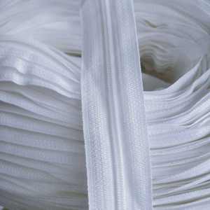 Chaîne à <span class=keywords><strong>fermeture</strong></span> éclair en nylon continue à prix bas 200 mètres 200 mètres de rouleau écologique en kg pour l'<span class=keywords><strong>utilisation</strong></span> du vêtement - Product Image 2