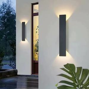 Moderne eenvoudige lange vierkante wandlamp met op- en neerwaartse verlichting voor gang, trap, woonkamer, achtergrond, buiten, waterdichte wandverlichting - Product Image 2