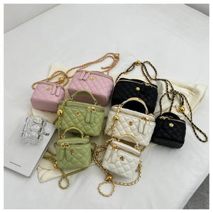 Borse a <span class=keywords><strong>Tracolla</strong></span> di Lusso con <span class=keywords><strong>Catena</strong></span> Gioiello per Donna <span class=keywords><strong>Borsa</strong></span> a Spalla di Marchi di Moda Manico in Metallo Doppia Cerniera <span class=keywords><strong>Borsa</strong></span> Box a Quadri per Cosmetici - Product Image 2