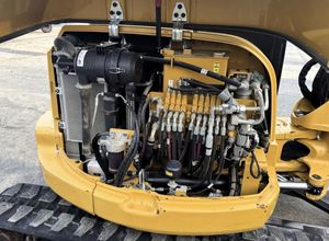 Mini-excavatrice 5 tonnes d'occasion CAT305, machine de construction, excavatrice sur chenilles Caterpillar 305 d'occasion avec accessoire tarière, certifiée CE - Product Image 4