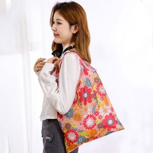 Sac de shopping pliable personnalisé en polyester pour vêtements, avec sublimation - Product Image 6