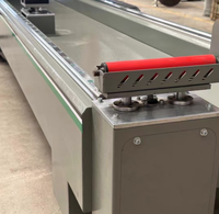 Scie à onglet industrielle YBKE à double tête pour profilés aluminium, machine de découpe multi-angle CNC avec structure de pont renforcée