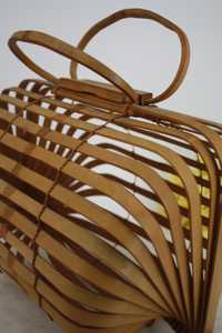 Bolso de mano de paja acrílica creativo para mujer, directo de fábrica, bolso de bambú portátil para playa, bolso plegable de bambú tejido tipo jaula de pájaros - Product Image 4