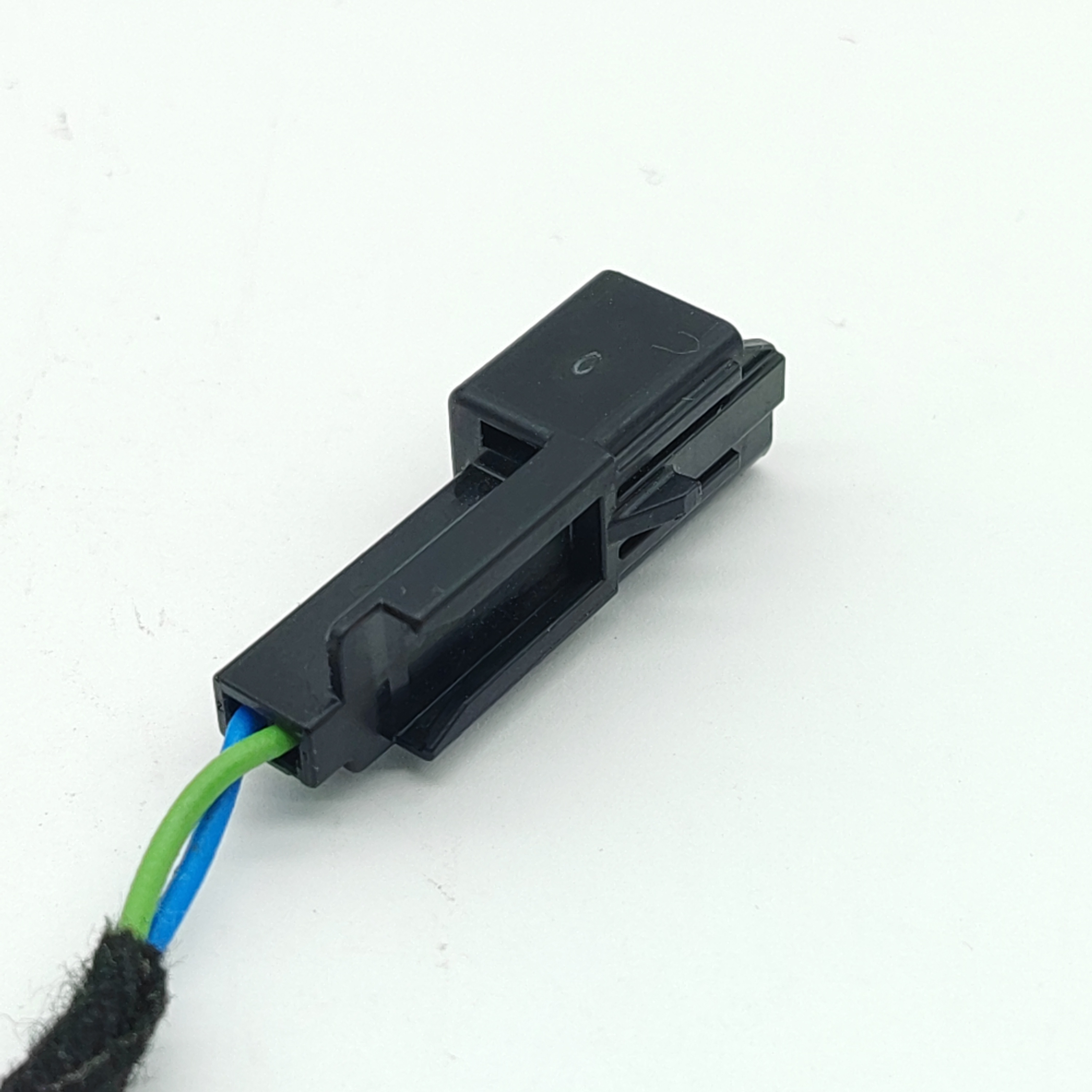 Automotive Waterproof Wire Harness Connector for Car Connector Plug 2-Pin Male 6098-7677