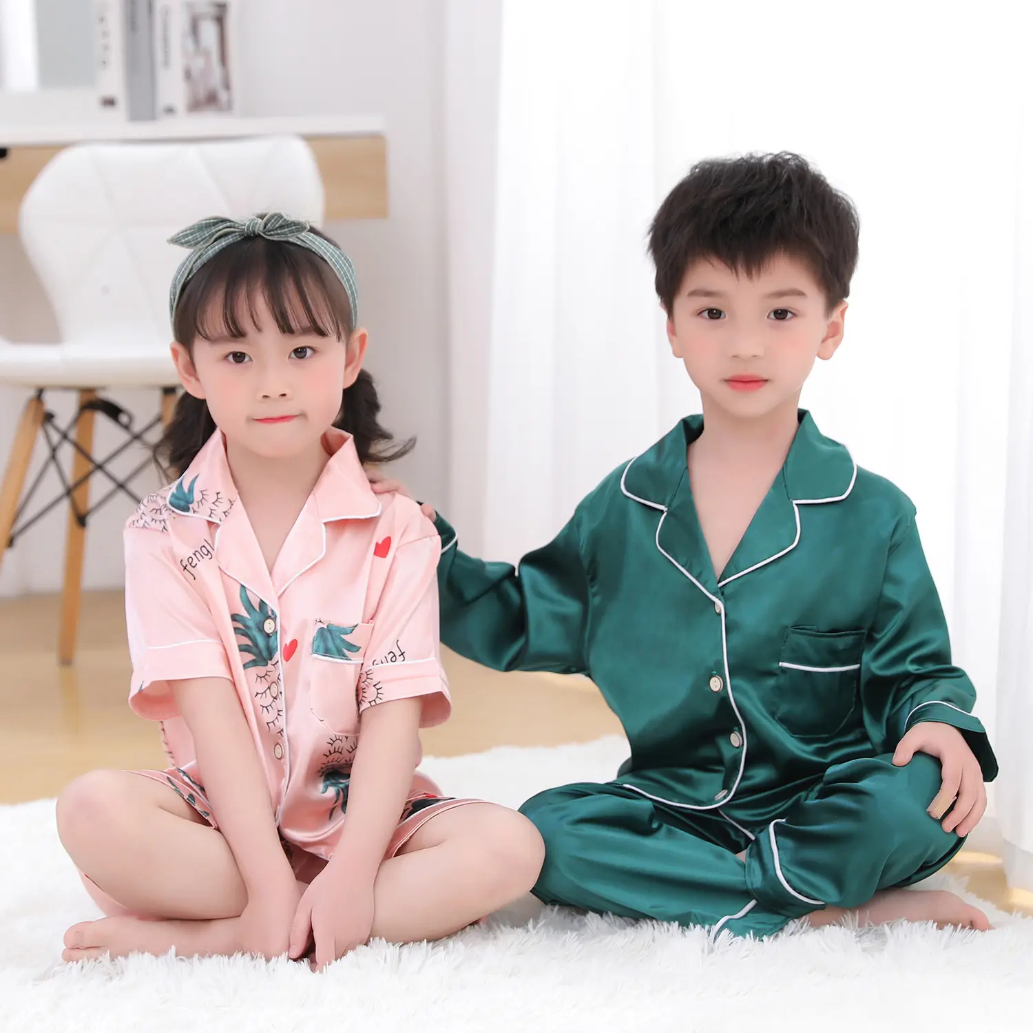 أفضل تصميم طفل رضيع منامة الأطفال الفتيات مجموعة الصيف قصيرة الأكمام الأطفال ملابس خاصة مجموعة بيجامة من الحرير