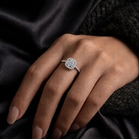Cincin Berlian Moissanite Mewah Perak Sterling 925 Solid 1 Karat D VVS1 Potongan Bulat Brilian Model Cluster Halo Pave untuk Pernikahan