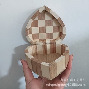 Boîte à bagues en bois en forme de cœur, 12x10.5x5.5cm, rangement créatif pour bijoux, emballage cadeau, nécessités quotidiennes pour la maison - Product Image 2