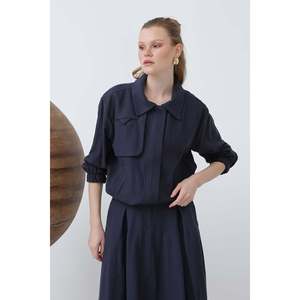 Traje de Falda Azul Marino Elegante para Mujer Puane con Cremallera Oculta, Tela Fluida, Corte Moderno para Negocios y Eventos Especiales - Product Image 1