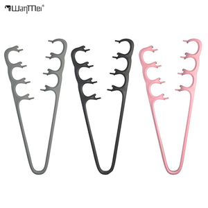 Peigne de massage en plastique en forme de V avec logo personnalisé Wanmei, avec clip pour frange portable, pour racines de cheveux volumineuses, peigne de coiffage pour homme - Product Image 1