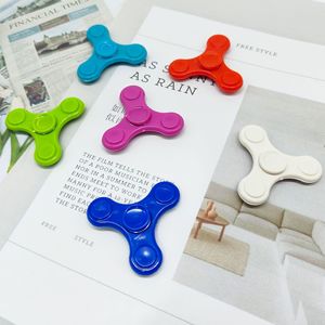 Fidget Spinner, juguete portátil de plástico para niños de 8 a 13 años, juguete clásico unisex - Product Image 3