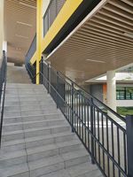 Système de garde-corps en acier moderne, écologique, résistant à la rouille, facile à assembler, cadre métallique thermolaqué, escaliers modélisés en 3D