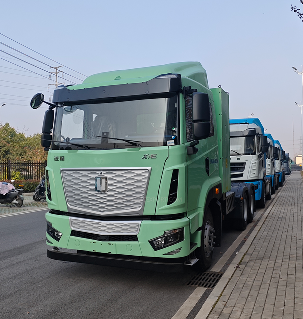 New Electric Tractor Truck Left Steering 6x4 Drive Wheel Rear Camera Low Cost 31-40T Load Capacity CAMC