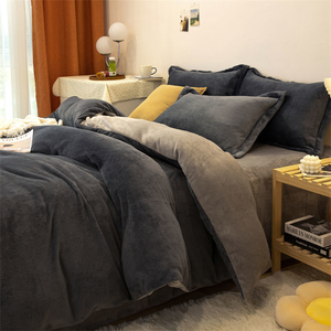 <span class=keywords><strong>Set</strong></span> <span class=keywords><strong>Copripiumino</strong></span> Invernale Caldo in <span class=keywords><strong>Flanella</strong></span> Tinta Unita a 4 Pezzi, Reversibile, con Biancheria da Letto Ispessita 300tc - Product Image 2