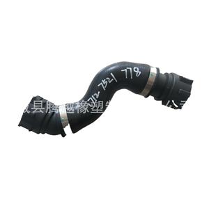 Manguera de radiador Benbao 17127619688 de goma para reemplazo y reparación - Product Image 3