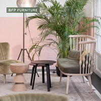 BFP Mobilier de bar personnalisé pour centre de villégiature industrielle Solution unique Ensemble table et chaises de restaurant Mobilier de restaurant d'hôtel Mobilier japonais