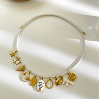Collier magnétique rétro de luxe en acier inoxydable avec pendentifs cœur et papillon, design goutte d'huile, incrustation de coquillage blanc, multiples breloques