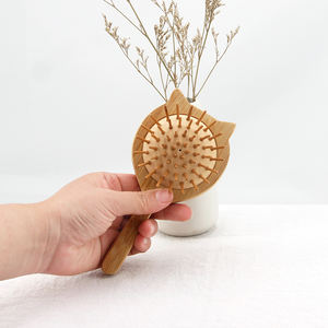 Peines <span class=keywords><strong>de</strong></span> pelo con bolsa <span class=keywords><strong>de</strong></span> aire ecológica personalizados, cepillo <span class=keywords><strong>de</strong></span> pelo <span class=keywords><strong>de</strong></span> bebé, alfileres <span class=keywords><strong>de</strong></span> bambú, cepillo <span class=keywords><strong>de</strong></span> pelo <span class=keywords><strong>de</strong></span> gato, cepillo <span class=keywords><strong>de</strong></span> pelo <span class=keywords><strong>de</strong></span> bambú <span class=keywords><strong>de</strong></span> madera para chico - Product Image 3