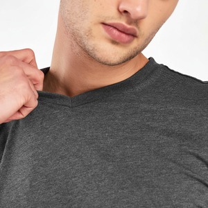 T-shirts personnalisés de haute qualité pour hommes, col en V, manches courtes, en tissu tri-mélange, écologiques, respirants, couleurs personnalisées, vente en gros - Product Image 1