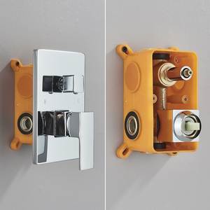 Смеситель для ванной хромированный настенный с ручным распылителем - Product Image 3