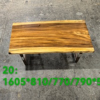 Grande table de salle à manger d'art de table en bois de noyer
