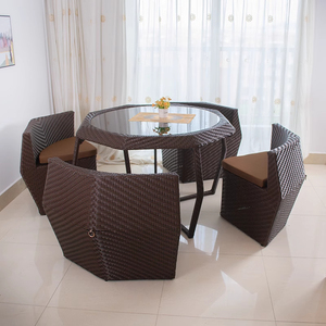 Tables et chaises <span class=keywords><strong>de</strong></span> salle <span class=keywords><strong>à</strong></span> <span class=keywords><strong>manger</strong></span> d'extérieur au design moderne et durable, en rotin tressé créatif pour villas, jardins, hôtels, salons, maisons d'hôtes - Product Image 4