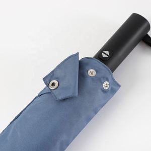 Parapluie pliant automatique de luxe à trois sections, sans taches de mémoire, facile à ranger, 8 baleines, couleur unie, cadeaux d'affaires pour hommes - Product Image 4