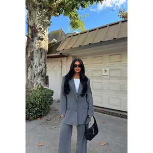 Conjunto de Traje Harper Gris para Mujer - Product Image 2