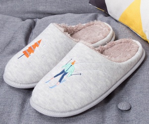 260731 Échantillons Gratuits de Chaussons Personnalisés, Chaussons en Peluche, Chaussons Brodés pour Hommes, Coffrets Cadeaux - Product Image 4