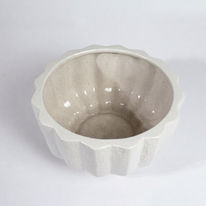 Stoneware <b>Ceramic</b> Japandi Eco-Friendly Tabletop <b>Vase</b> Matte White Scalloped Edge Minimalist Design 19cm X 13cm Exquisite Durable - Product Image 1