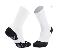 Chaussettes de football pour hommes Fastbon de qualité supérieure, antidérapantes, avec logo sur le dessous, en polyester mélangé par sublimation, vente en gros