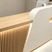 Comptoir de réception moderne pour salon de beauté, spa, hôtel, bureau, avec éclairage LED et lattes en bois, petit et personnalisé