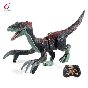 Mainan dinosaurus elektrik rc Chengji semprotan ayunan detail mainan dinosaurus rc hewan berjalan model dino kendali jarak jauh