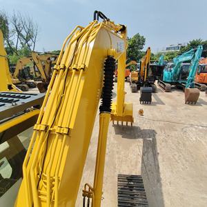 Excavatrice sur chenilles d'occasion Komatsu PC200-8 du Japon, modèle 2023, poids opérationnel de 20 tonnes, moteur japonais d'origine, super performances - Product Image 6