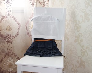 Vente en gros de 2 ensembles de vêtements pour enfants, ensembles décontractés en jean, robe sans manches avec ceinture fleurie et manteau pour filles, en provenance de Chine - Product Image 4