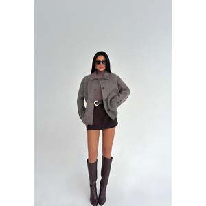 Veste croisée pour femme avec détail poche en vison – Blazers élégants - Product Image 3