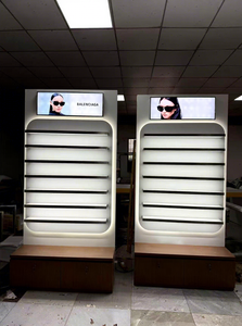 Vitrinas Personalizadas para Exhibición de Gafas |   Muebles para Ópticas y Soluciones Completas de Diseño de Tiendas para la Venta Minorista de Gafas - Product Image 3
