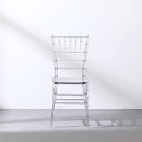 Chine Usine Moderne Hôtel En Vrac En Plastique Résine Adulte Chevalerie Chiavari Transparent Clair Hôtel Acrylique Chaises De Mariage pour Événements