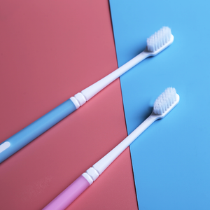 Vente en gros directe d'usine de brosse à dents en plastique pour adultes 8 bâtons brosse à dents en plastique recyclé OEM doux et propre brosse à dents écologique - Product Image 4