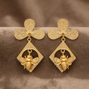 Nouvelle Arrivée - Parure de Boucles d'Oreilles Plaqué Or, Design Ethnique Classique et Magnifique, Motif Abeille, Boucles d'Oreilles Pendantes à Pétales de Fleur - Product Image 3