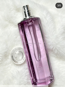 Nuevo Perfume Atractivo Morado-Rosa de 30 ml con una Fragancia Duradera y Rica a Rosas para Mujer - Exquisito Empaque en Caja de Regalo - Product Image 3