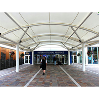 Techo de Membrana Tensada Cónica Multi-Pico con Toldo Terminal de Tela PTFE, Sistema de Cables de Tensión con Mástil de Acero para Hotel Curbside Park