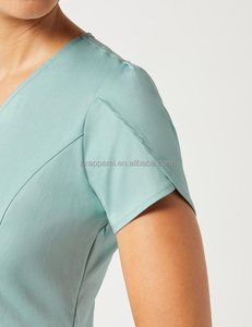 Set di Scrub per uniformi monarca regolari e minuscole per Set di Top e pantaloni da donna - Product Image 2