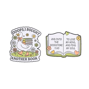 Compre un Pin de Esmalte de Pato con Diseño de Libro, para Librerías, con la Frase 'I Go To Lose My Mind Find My Soul', Broche de Libro, Decoración para Bolsos y Solapas, Regalo - Product Image 1