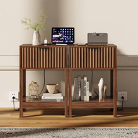 Table de chevet moderne de luxe à lumière naturelle avec double tiroir vertical et fonction de charge pour chambre à coucher et salon