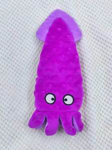 Wholesale Interactive Squeaky <b>Crinkle</b> Plush Dog Chew Toys Octopus Squid Shaped with Four Color Selection - Product Image 4