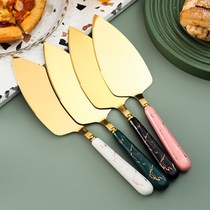 Set Regalo di Utensili da Cucina in Acciaio Inox con Manico in Ceramica: Paletta per Torte, Coltello per Burro, Pala per Pizza, Pala per Formaggio - Product Image 4